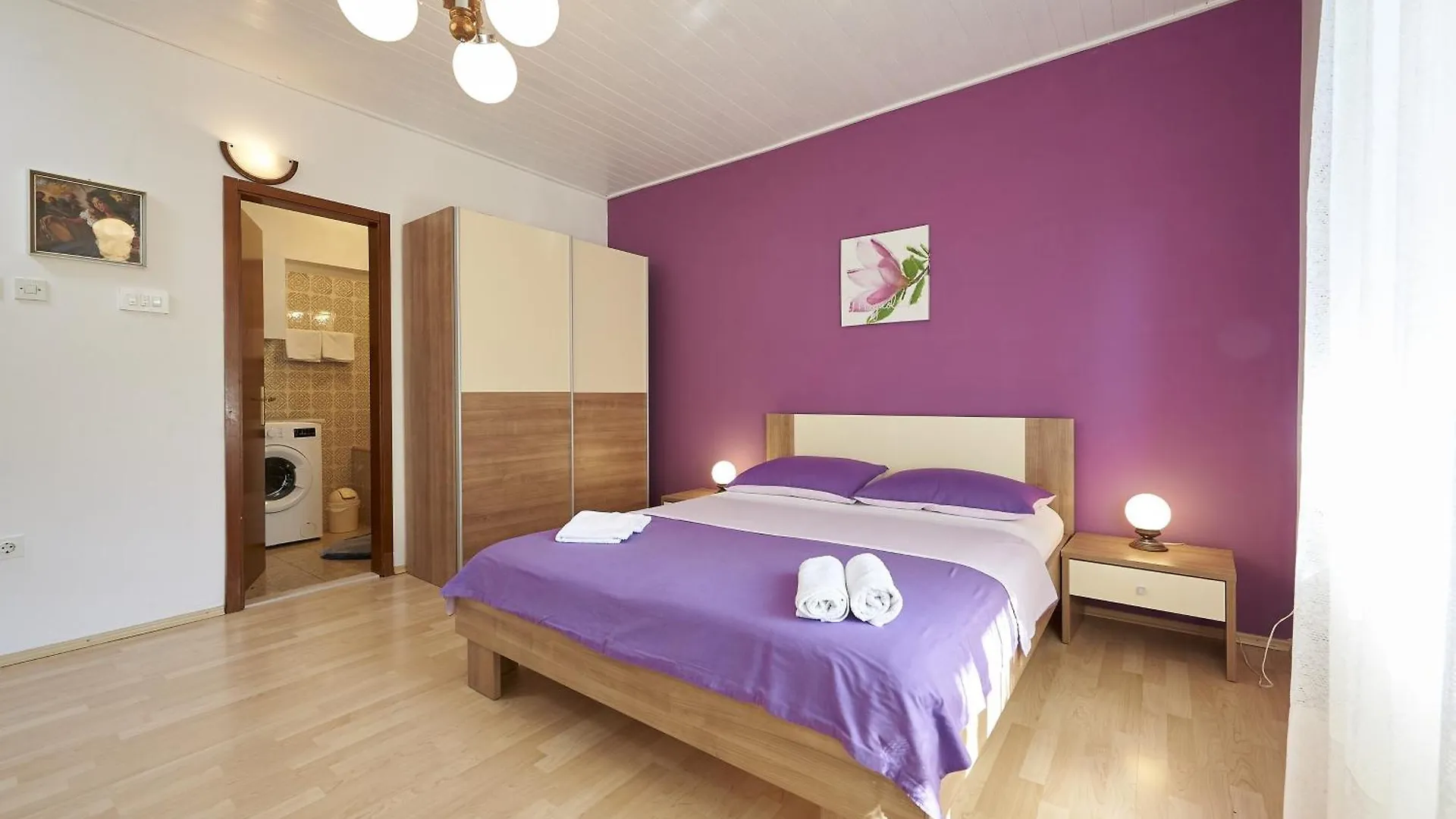 Apartments And Rooms With Parking Space Trogir - 13102