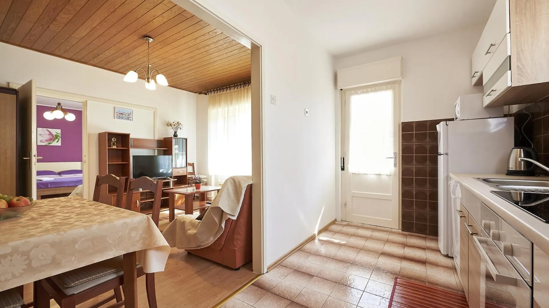 Apartments And Rooms With Parking Space Trogir - 13102 Gasthuis